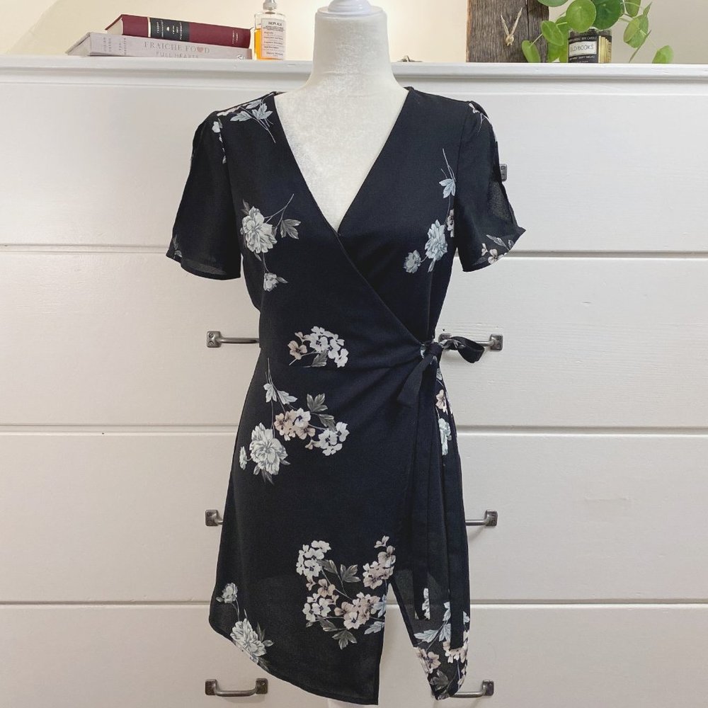 Dynamite Wrap Blouse + Black Floral + Small
